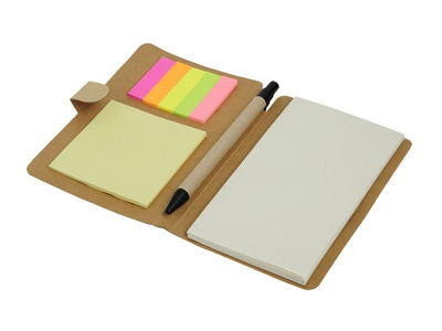 Taccuino con penna e note adesive
